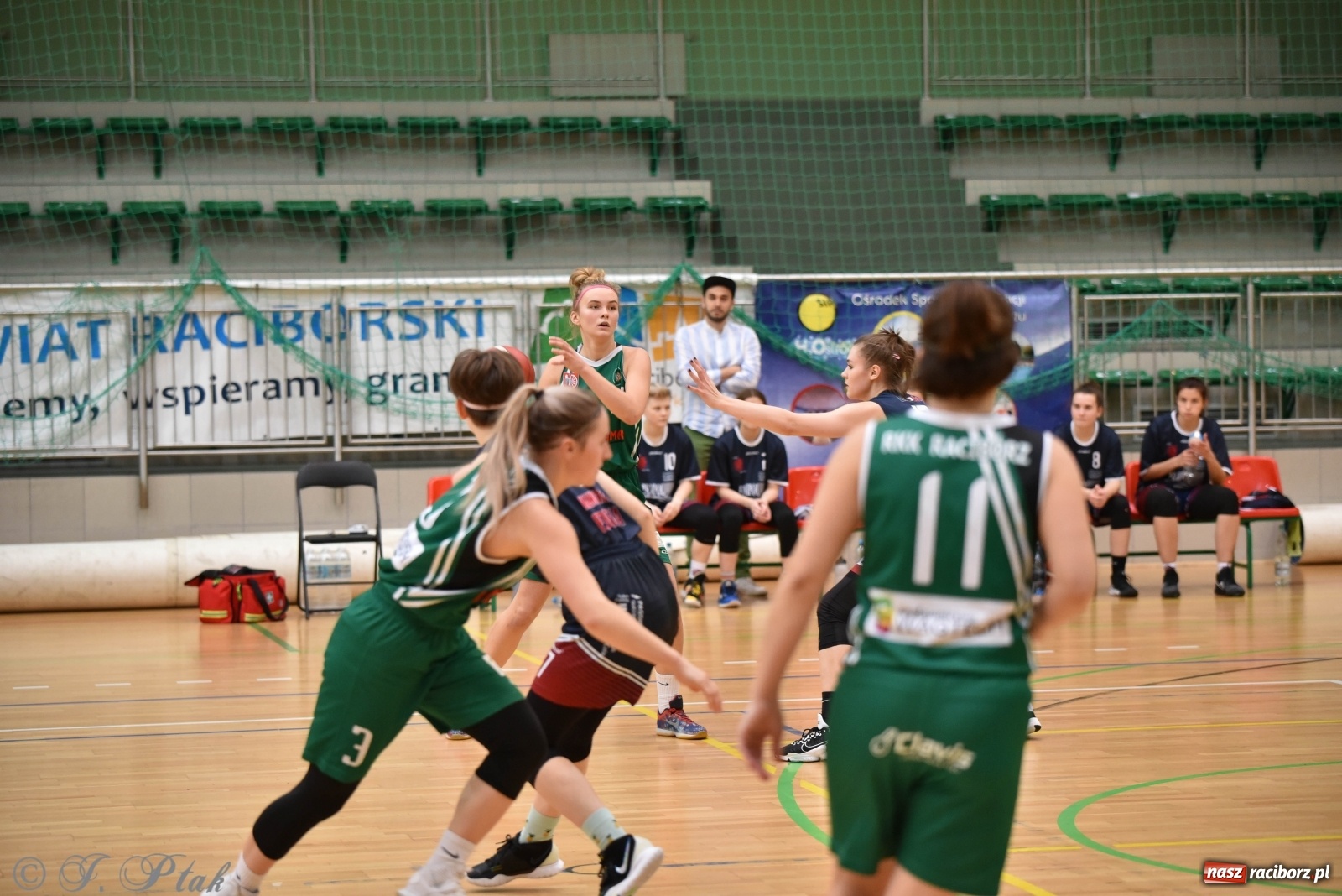 Zdjęcie w galerii na portalu naszraciborz.pl: Sportowe podsumowanie weekendu i fotorelacja z meczu RKK AZS Racibórz wiadomości z regionu