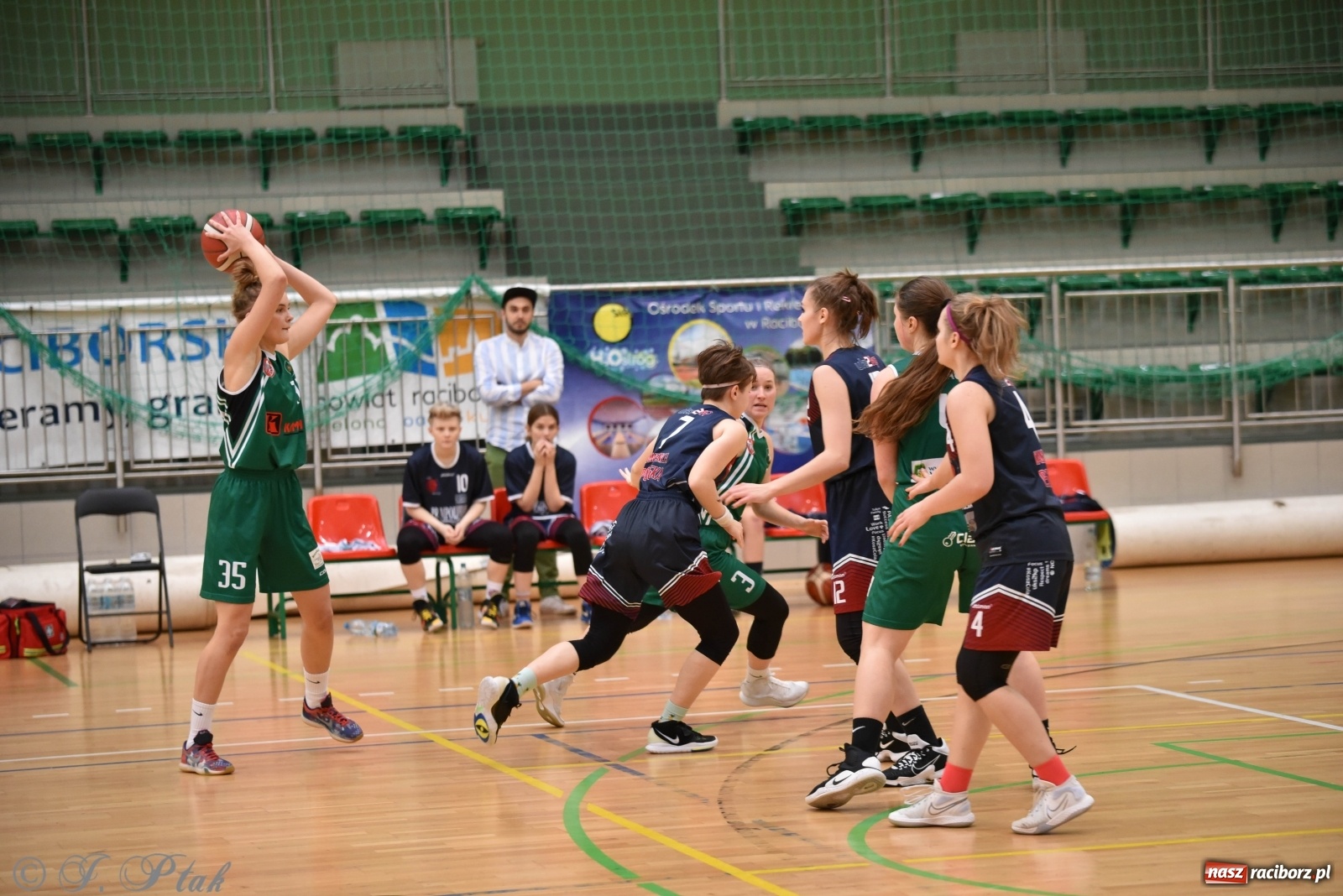 Zdjęcie w galerii na portalu naszraciborz.pl: Sportowe podsumowanie weekendu i fotorelacja z meczu RKK AZS Racibórz wiadomości z regionu