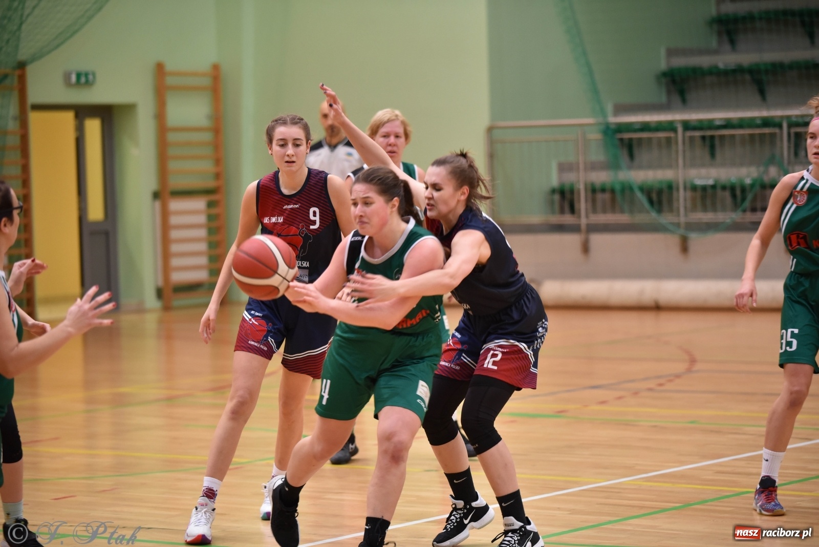 Zdjęcie w galerii na portalu naszraciborz.pl: Sportowe podsumowanie weekendu i fotorelacja z meczu RKK AZS Racibórz wiadomości z regionu