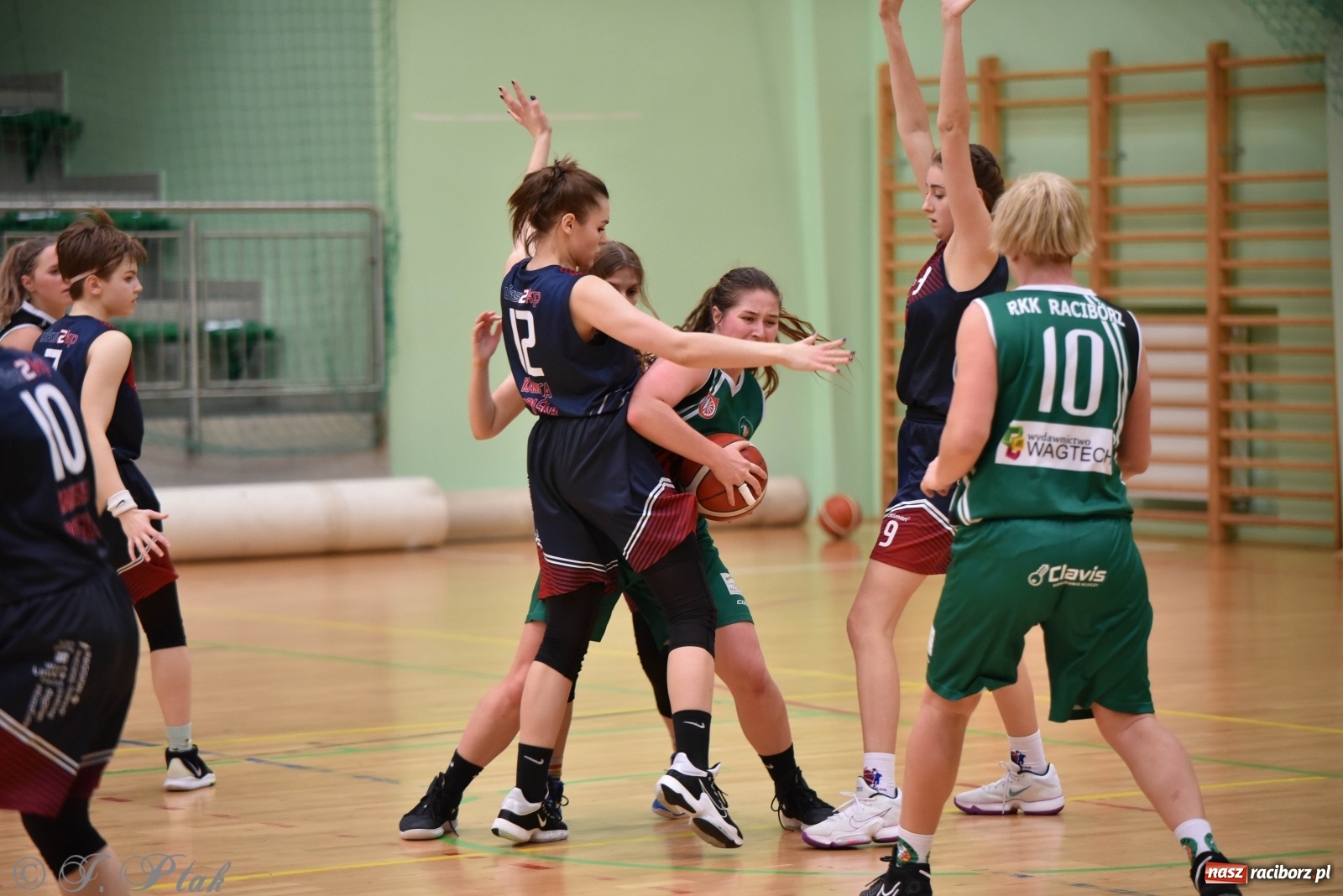 Zdjęcie w galerii na portalu naszraciborz.pl: Sportowe podsumowanie weekendu i fotorelacja z meczu RKK AZS Racibórz wiadomości z regionu