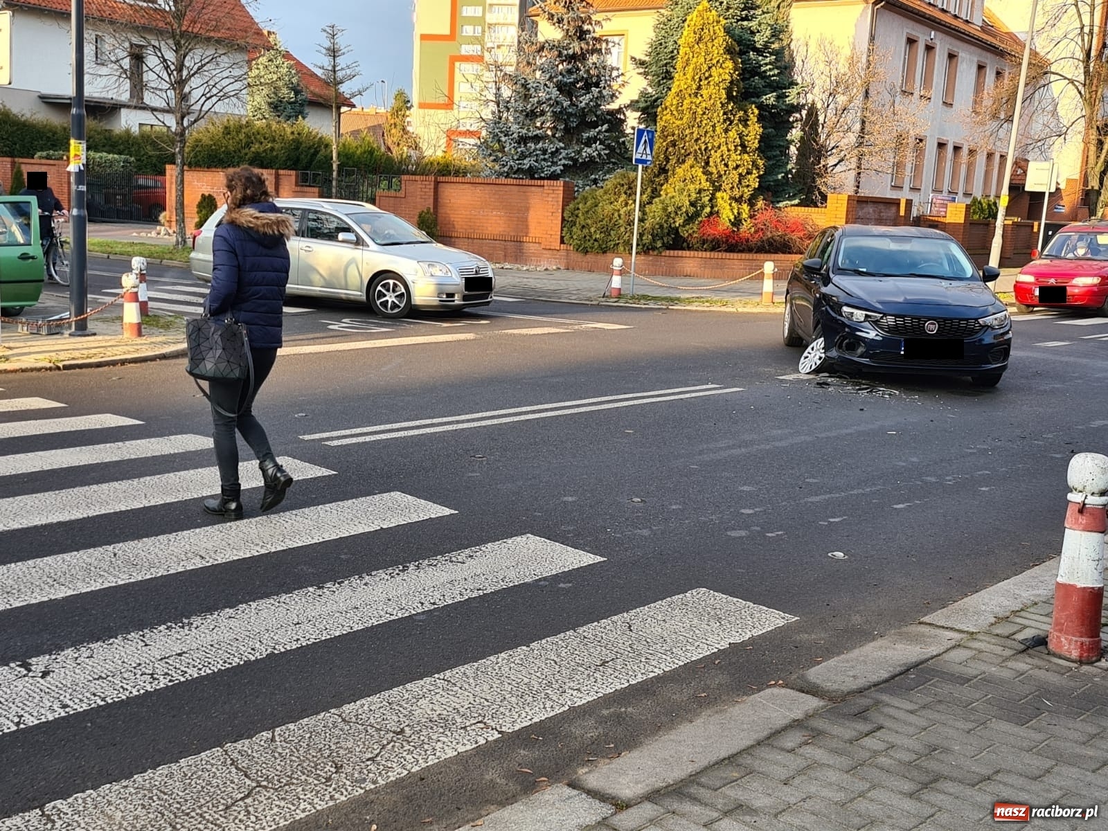 Zdjęcie w galerii na portalu naszraciborz.pl: Volkswagen i fiat zderzyły się na Ogrodowej  wiadomości z regionu