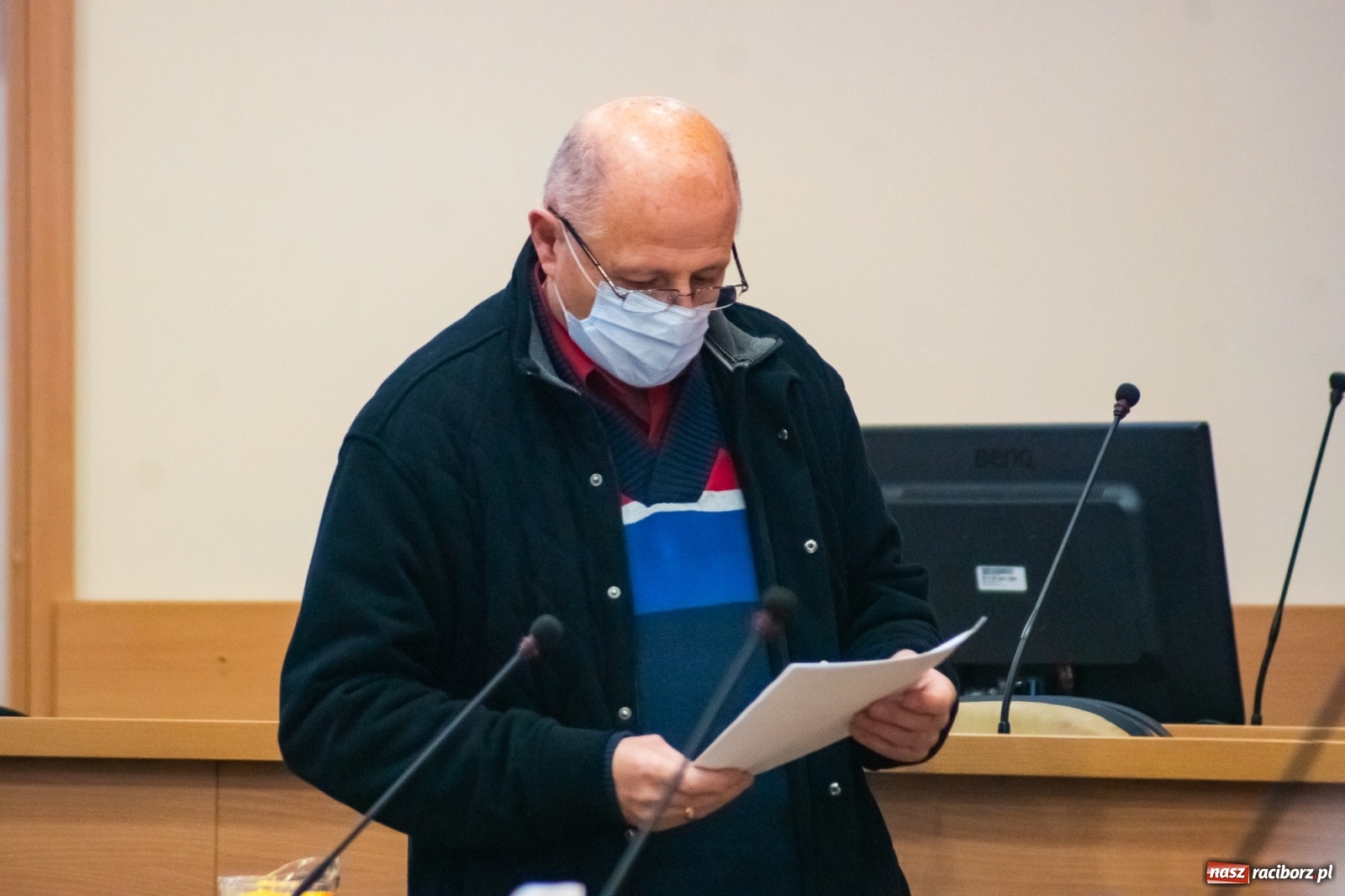 Zdjęcie w galerii na portalu naszraciborz.pl: Niekończąca się historia. Radni i prezydent utonęli w temacie śmieci wiadomości z regionu