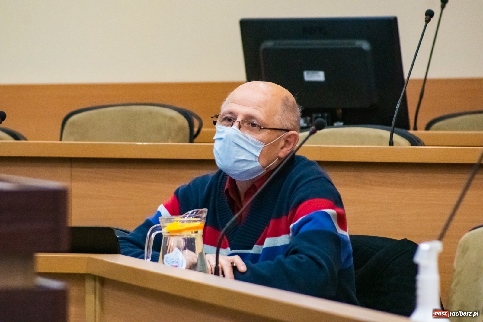 Zdjęcie w galerii na portalu naszraciborz.pl: Niekończąca się historia. Radni i prezydent utonęli w temacie śmieci wiadomości z regionu