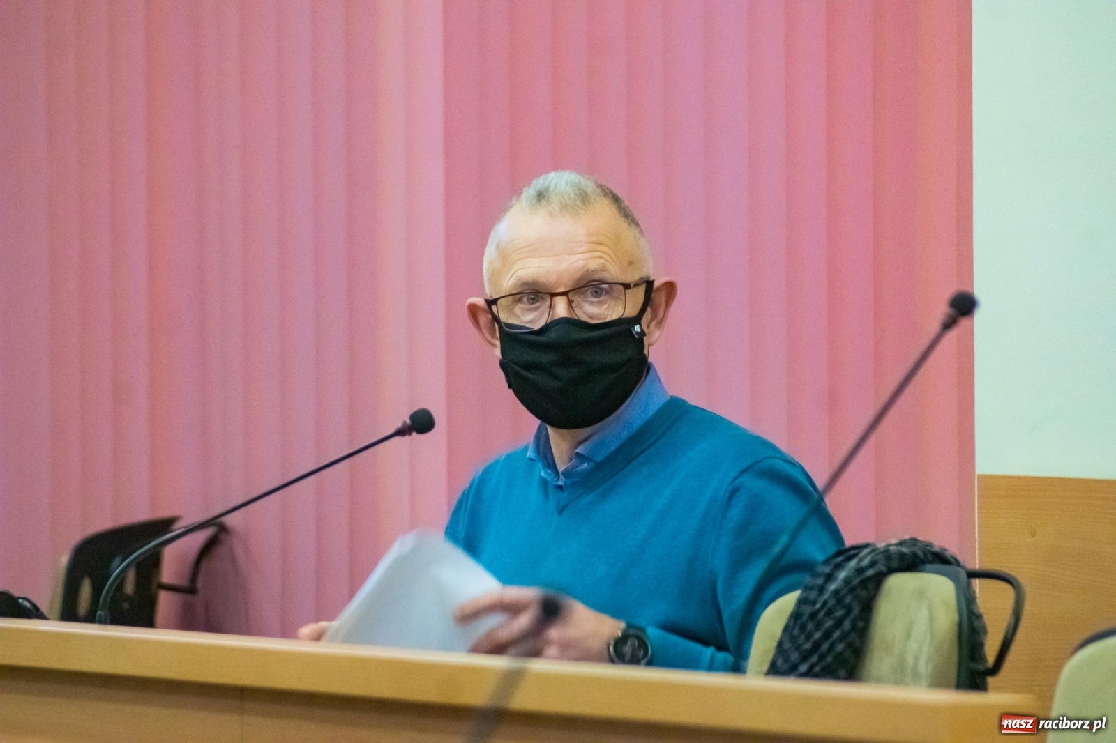 Zdjęcie w galerii na portalu naszraciborz.pl: Niekończąca się historia. Radni i prezydent utonęli w temacie śmieci wiadomości z regionu