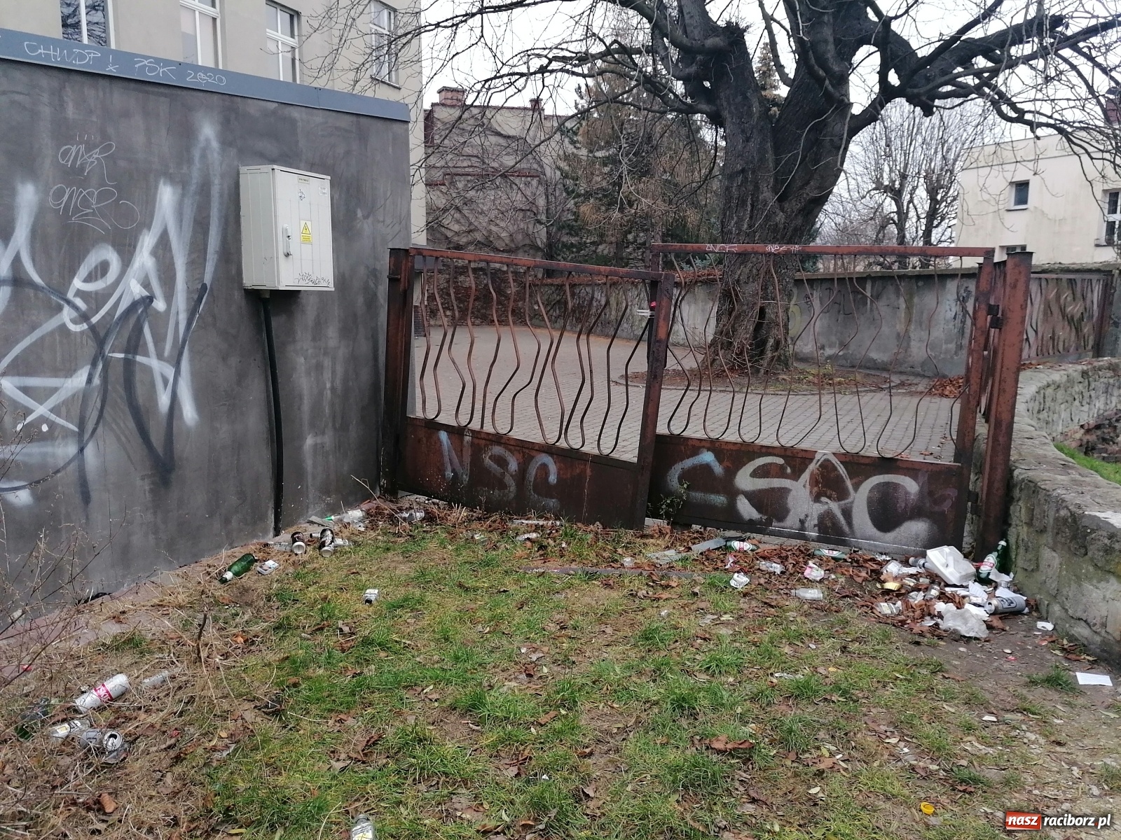 Zdjęcie w galerii na portalu naszraciborz.pl: Rudera przy Drzymały. Czy ktoś czeka na tragedię?  wiadomości z regionu