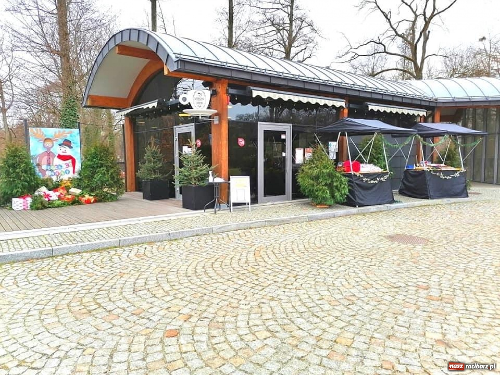 Zdjęcie w galerii na portalu naszraciborz.pl: Kiermasz i kolędowanie w Rudach wiadomości z regionu