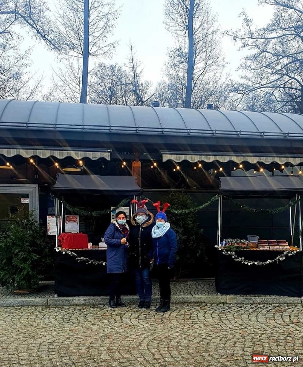 Zdjęcie w galerii na portalu naszraciborz.pl: Kiermasz i kolędowanie w Rudach wiadomości z regionu