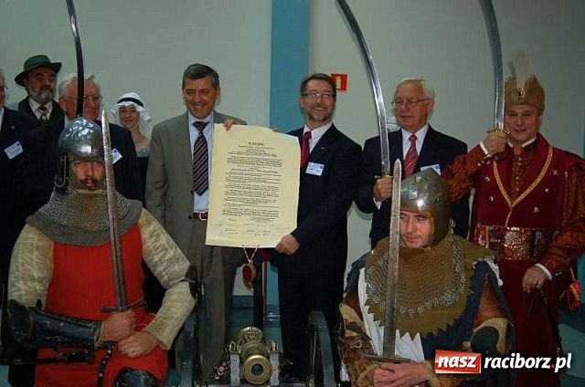 Zdjęcie w galerii na portalu naszraciborz.pl: Nadzwyczajna konferencja kotłowa z okazji 60 lat RAFAKO wiadomości z regionu