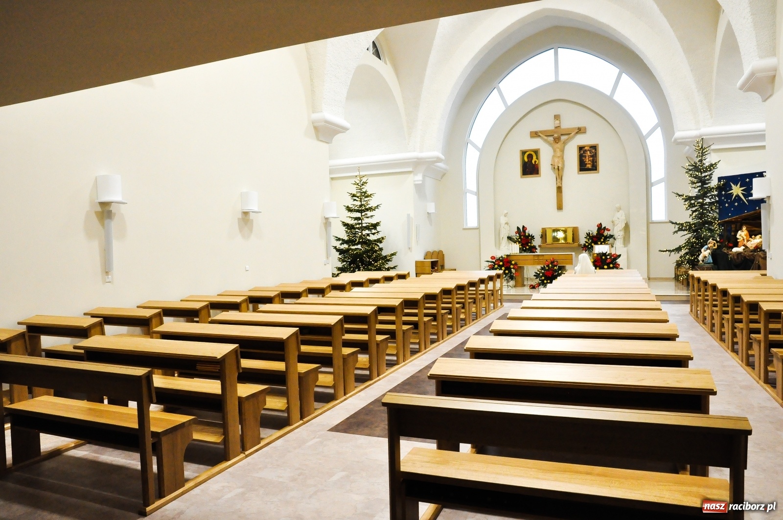 Zdjęcie w galerii na portalu naszraciborz.pl: Szopki u pietrowickich zawierzanek i raciborskich franciszkanów [FOTO] wiadomości z regionu