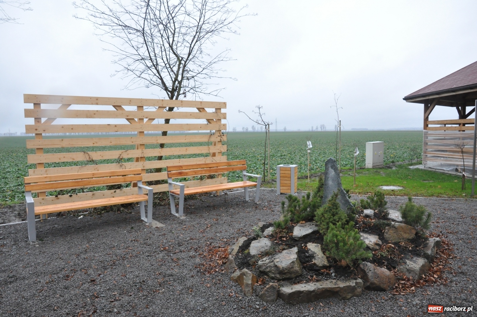 Zdjęcie w galerii na portalu naszraciborz.pl: Zagospodarowano teren przy wieży i tężni w Pietrowicach  wiadomości z regionu