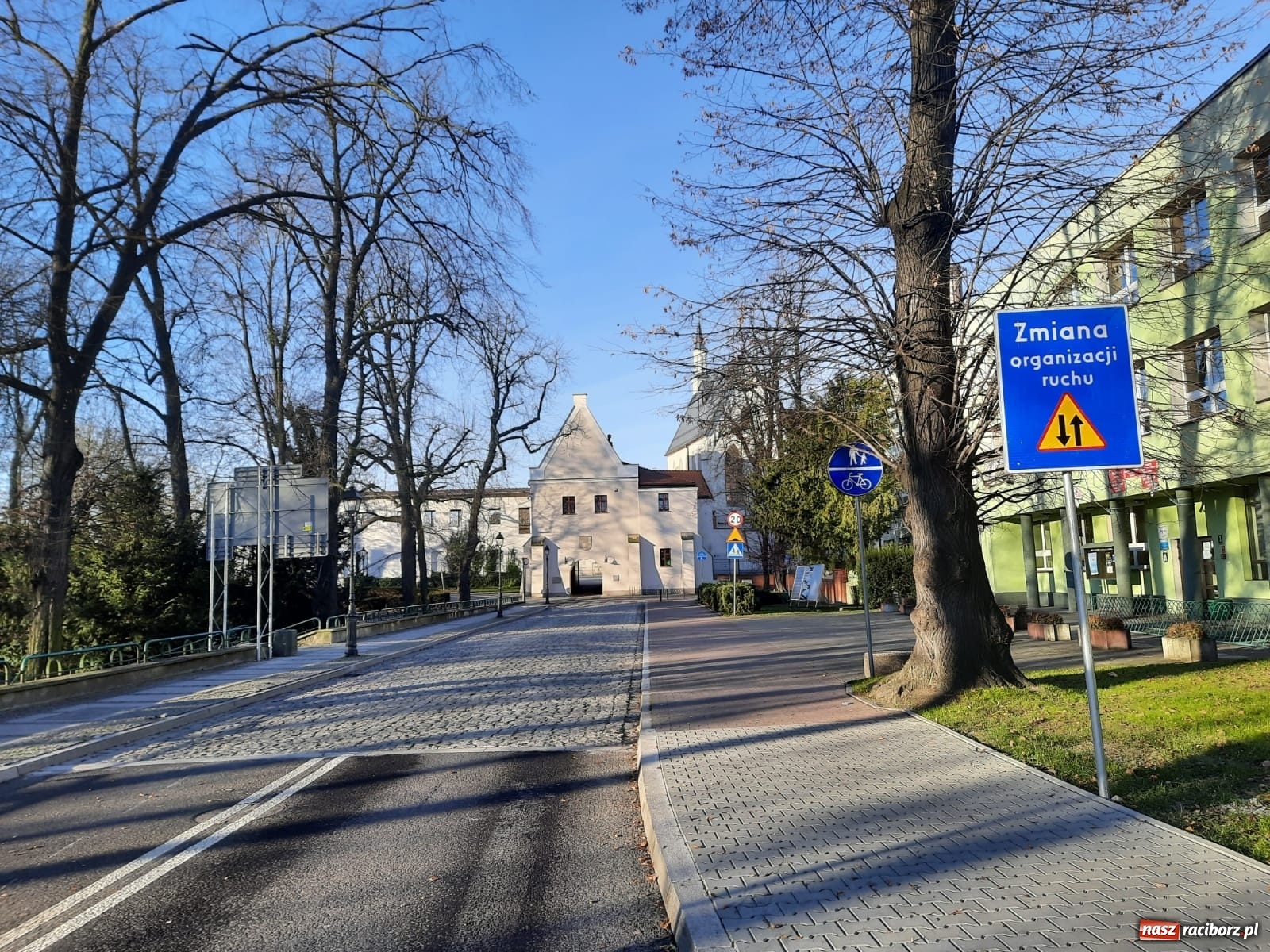 Zdjęcie w galerii na portalu naszraciborz.pl: Zmiana organizacji ruchu na Zamkowej wiadomości z regionu