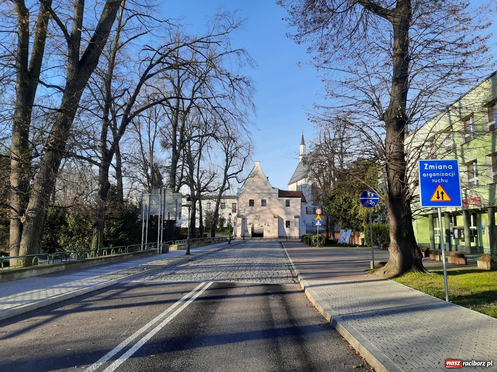 Zdjęcie w galerii na portalu naszraciborz.pl: Zmiana organizacji ruchu na Zamkowej wiadomości z regionu