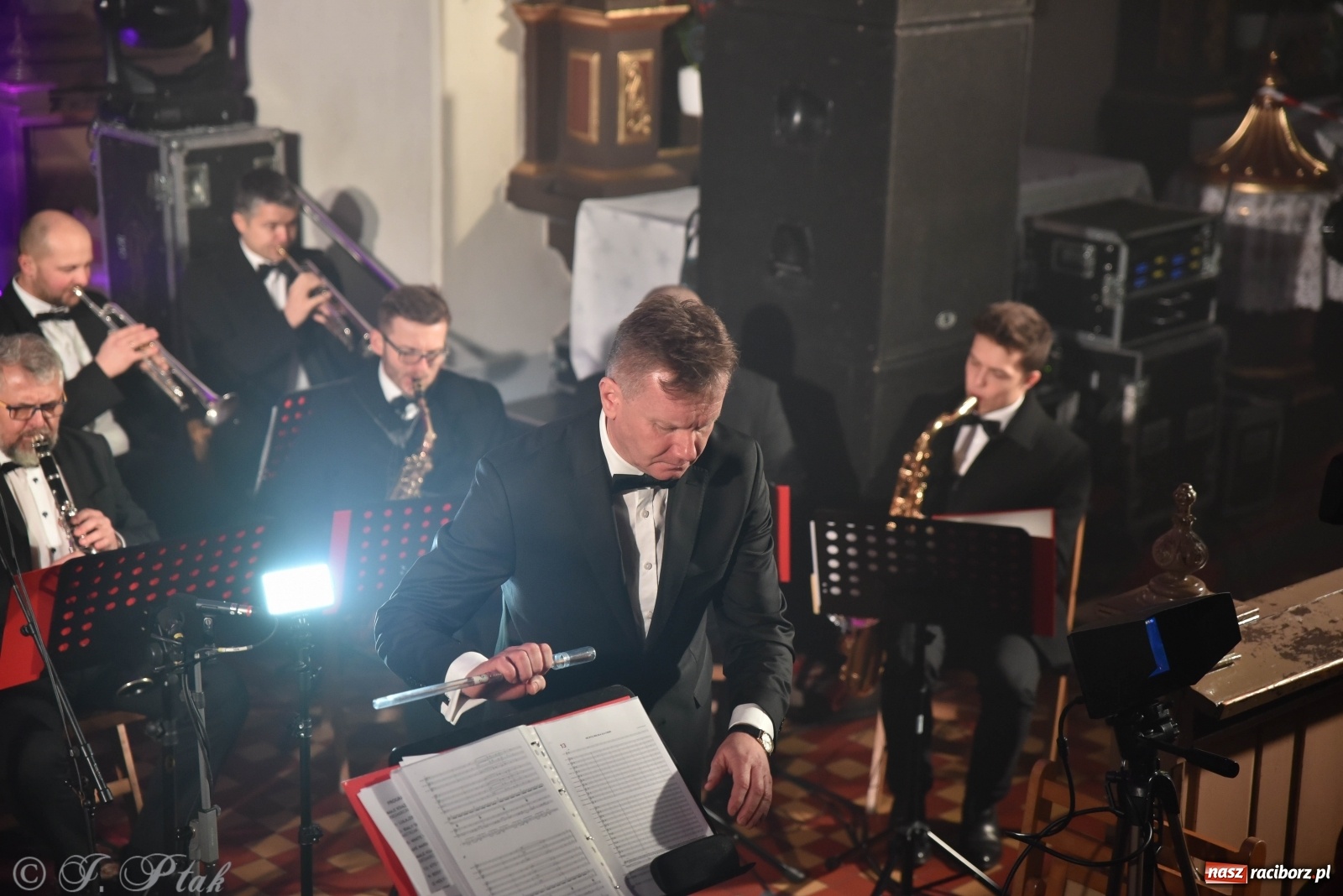 Zdjęcie w galerii na portalu naszraciborz.pl: Koncert świąteczny orkiestry Plania w kościele farnym wiadomości z regionu
