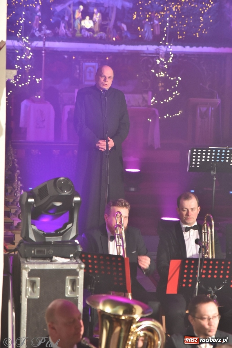 Zdjęcie w galerii na portalu naszraciborz.pl: Koncert świąteczny orkiestry Plania w kościele farnym wiadomości z regionu