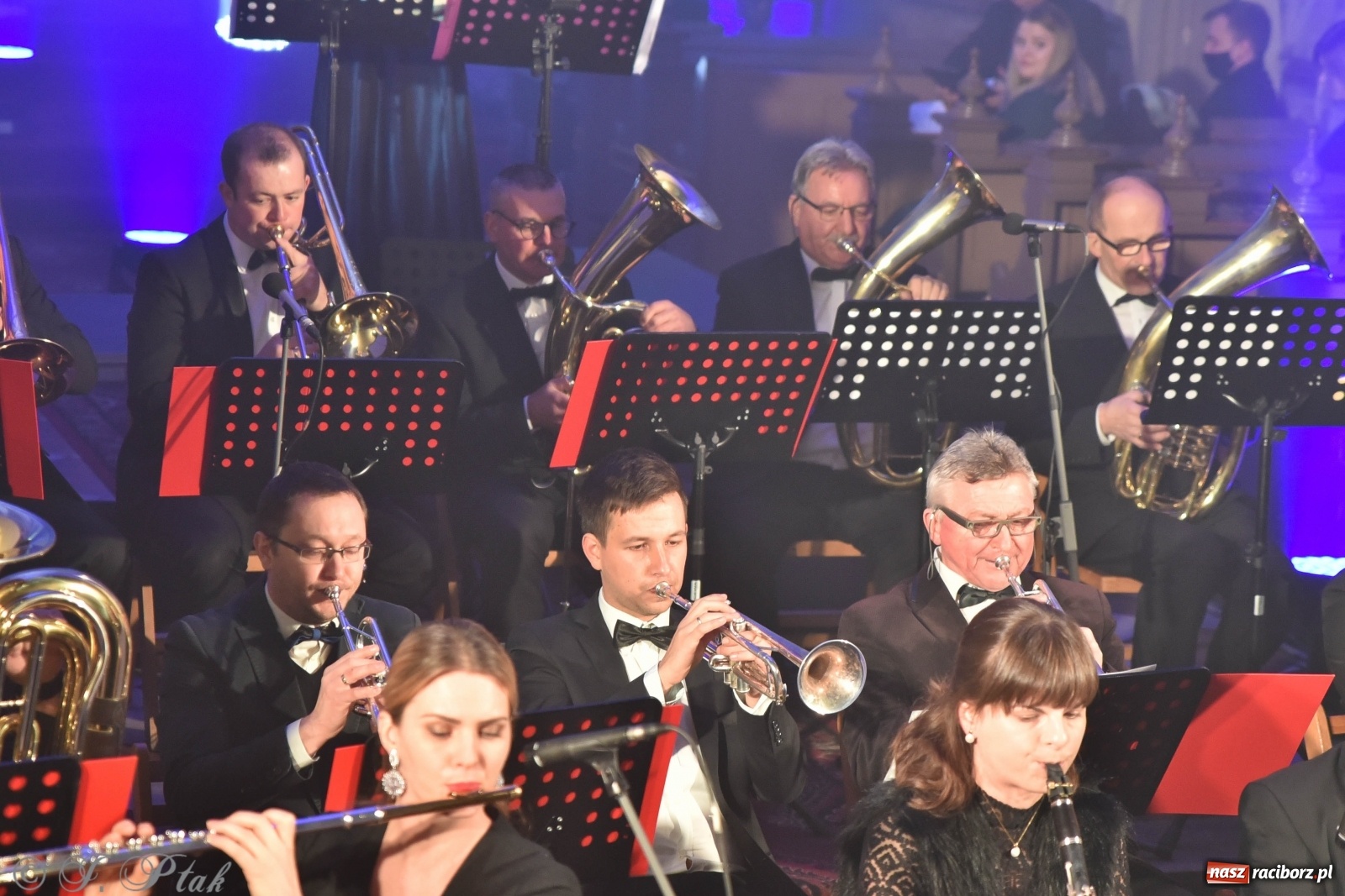 Zdjęcie w galerii na portalu naszraciborz.pl: Koncert świąteczny orkiestry Plania w kościele farnym wiadomości z regionu