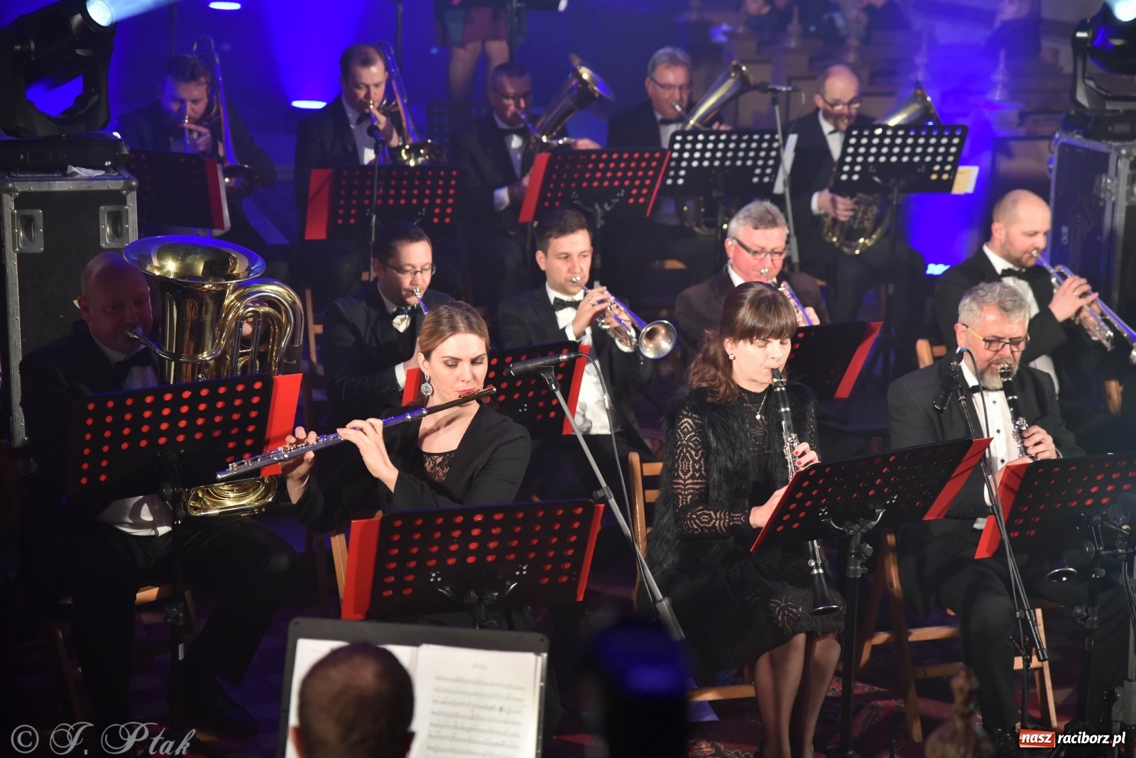 Zdjęcie w galerii na portalu naszraciborz.pl: Koncert świąteczny orkiestry Plania w kościele farnym wiadomości z regionu