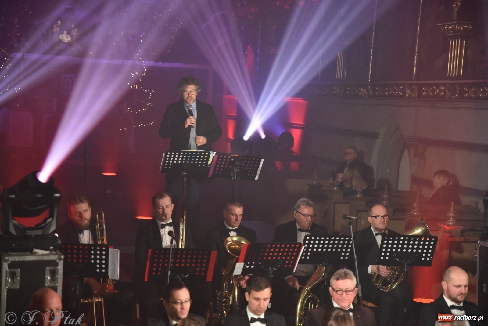 Zdjęcie w galerii na portalu naszraciborz.pl: Koncert świąteczny orkiestry Plania w kościele farnym wiadomości z regionu