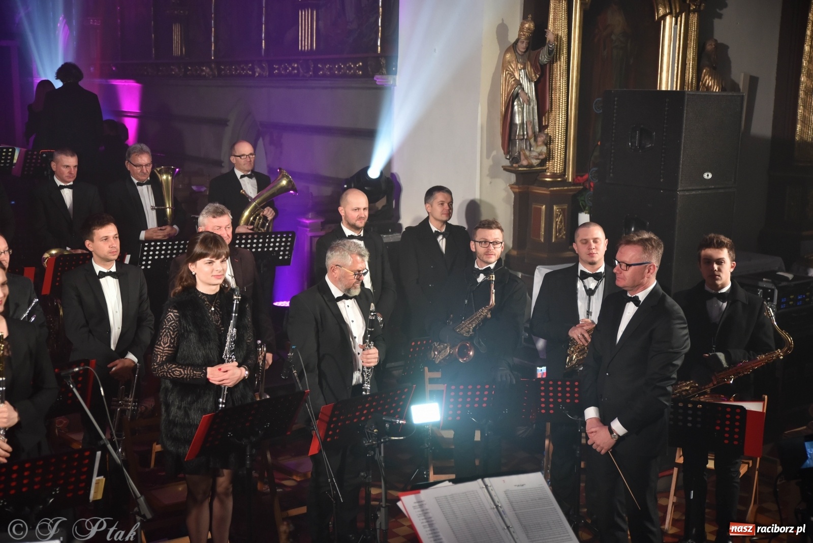 Zdjęcie w galerii na portalu naszraciborz.pl: Koncert świąteczny orkiestry Plania w kościele farnym wiadomości z regionu