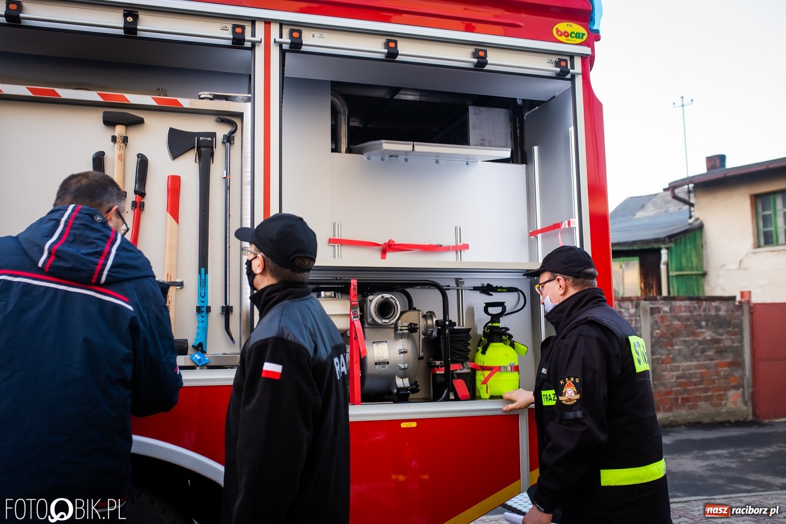 Zdjęcie w galerii na portalu naszraciborz.pl: Strażacy z Bojanowa z nowym volvo [FOTO] wiadomości z regionu