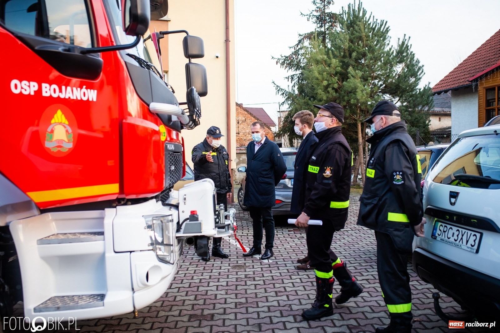 Zdjęcie w galerii na portalu naszraciborz.pl: Strażacy z Bojanowa z nowym volvo [FOTO] wiadomości z regionu