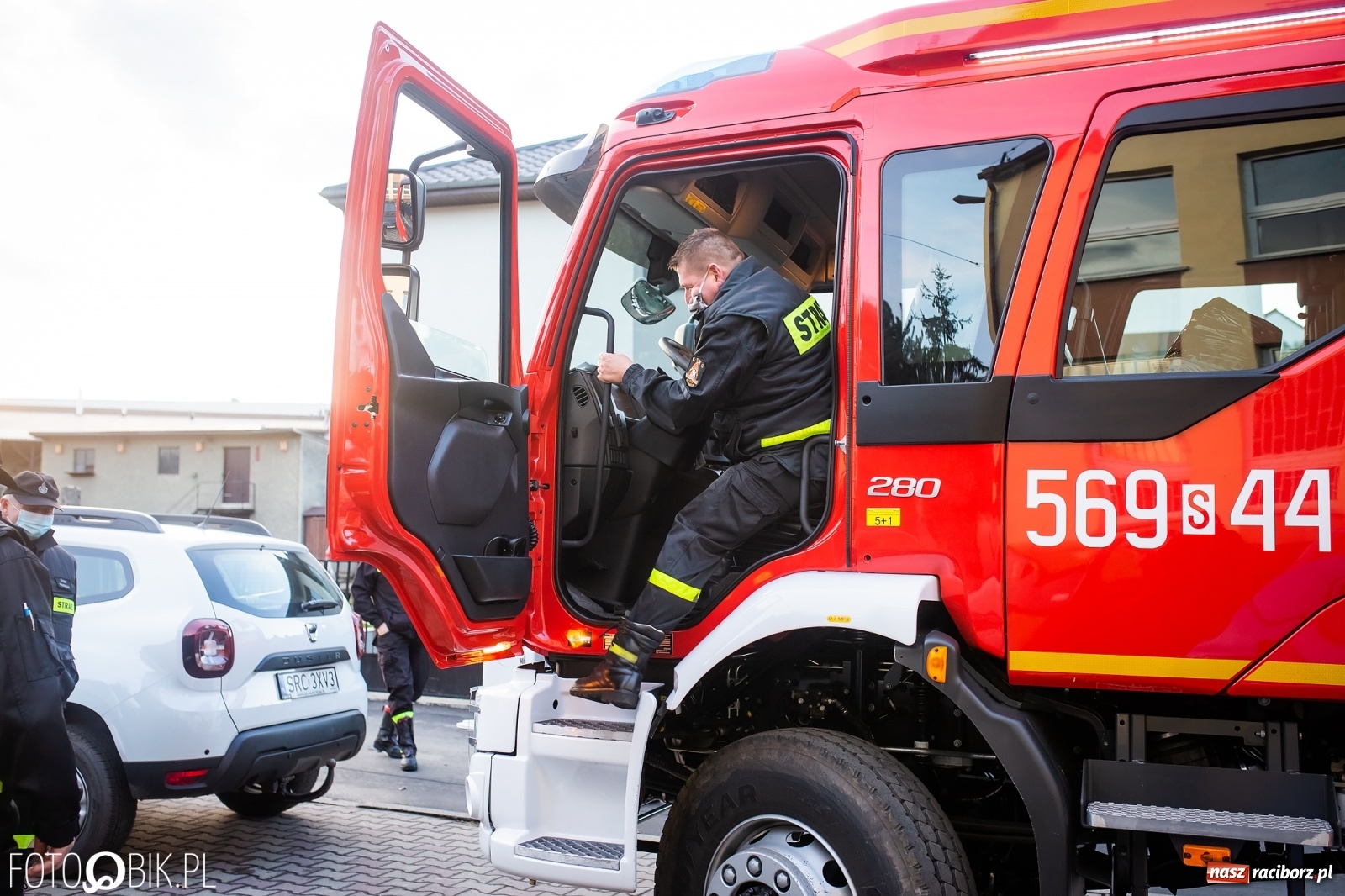 Zdjęcie w galerii na portalu naszraciborz.pl: Strażacy z Bojanowa z nowym volvo [FOTO] wiadomości z regionu