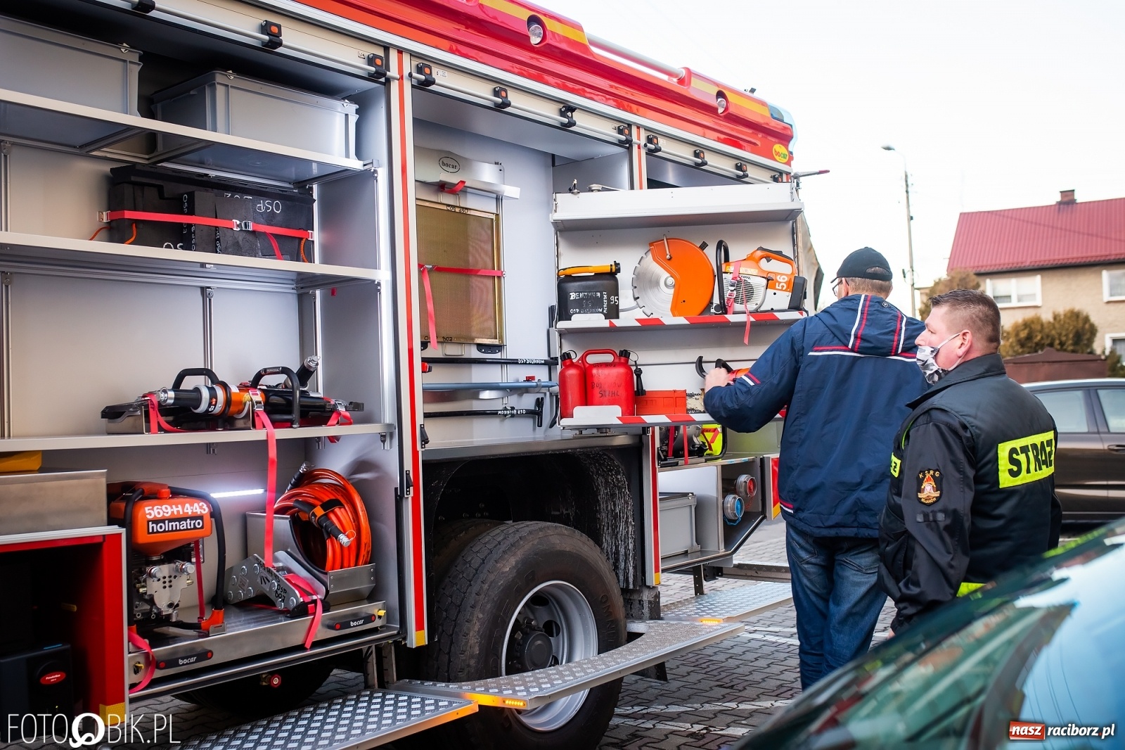 Zdjęcie w galerii na portalu naszraciborz.pl: Strażacy z Bojanowa z nowym volvo [FOTO] wiadomości z regionu