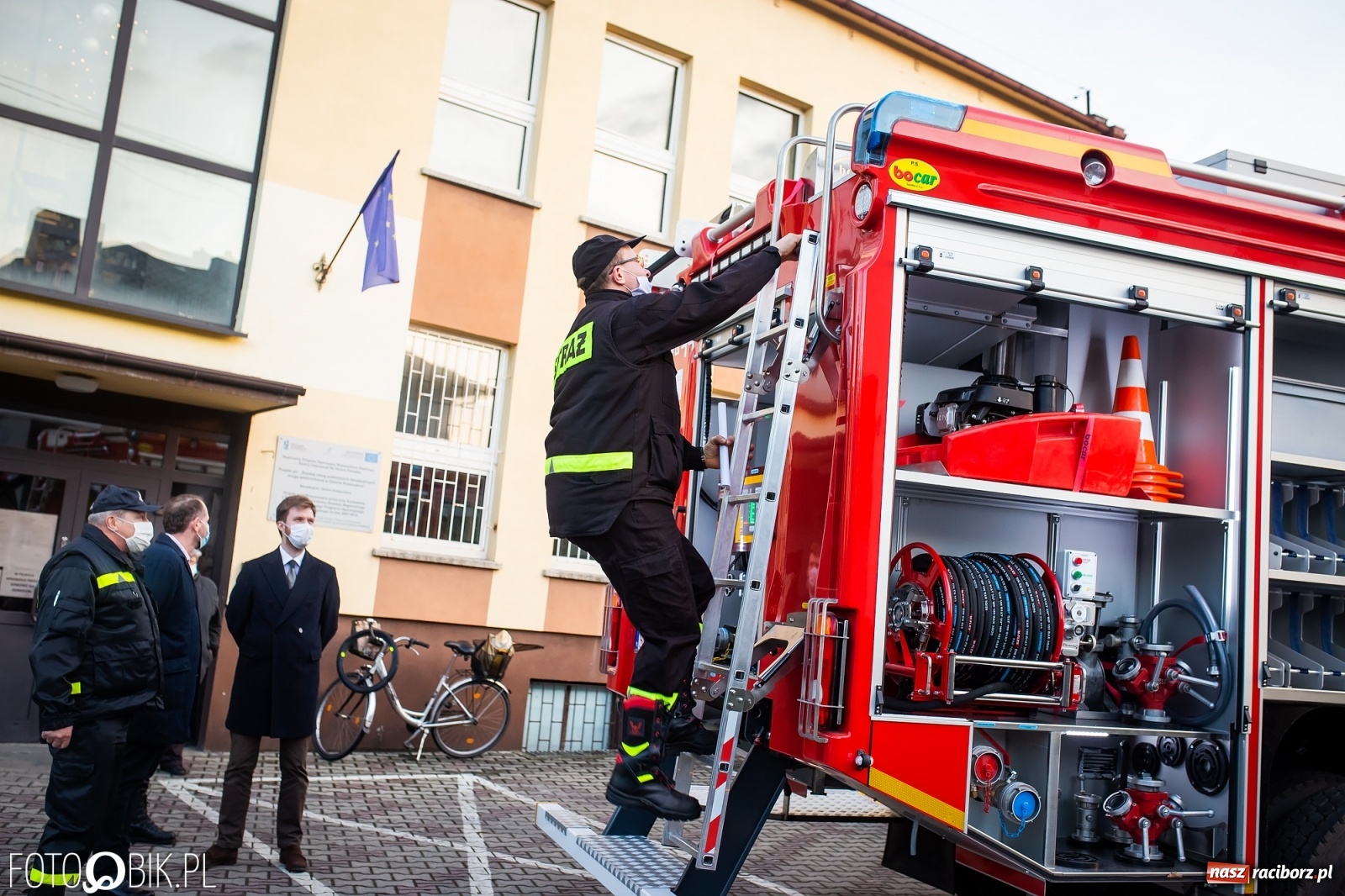 Zdjęcie w galerii na portalu naszraciborz.pl: Strażacy z Bojanowa z nowym volvo [FOTO] wiadomości z regionu