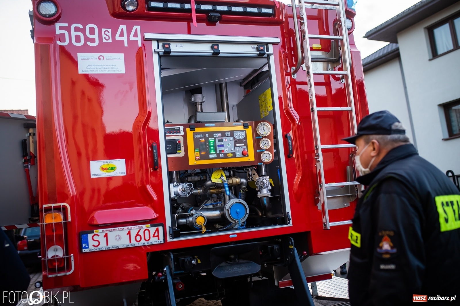 Zdjęcie w galerii na portalu naszraciborz.pl: Strażacy z Bojanowa z nowym volvo [FOTO] wiadomości z regionu