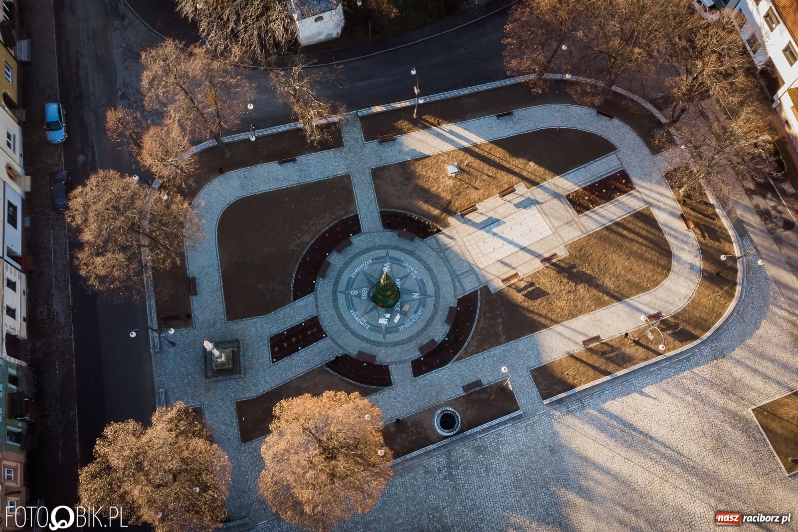 Zdjęcie w galerii na portalu naszraciborz.pl: Nowy rynek w Krzanowicach z lotu ptaka [FOTO]  wiadomości z regionu