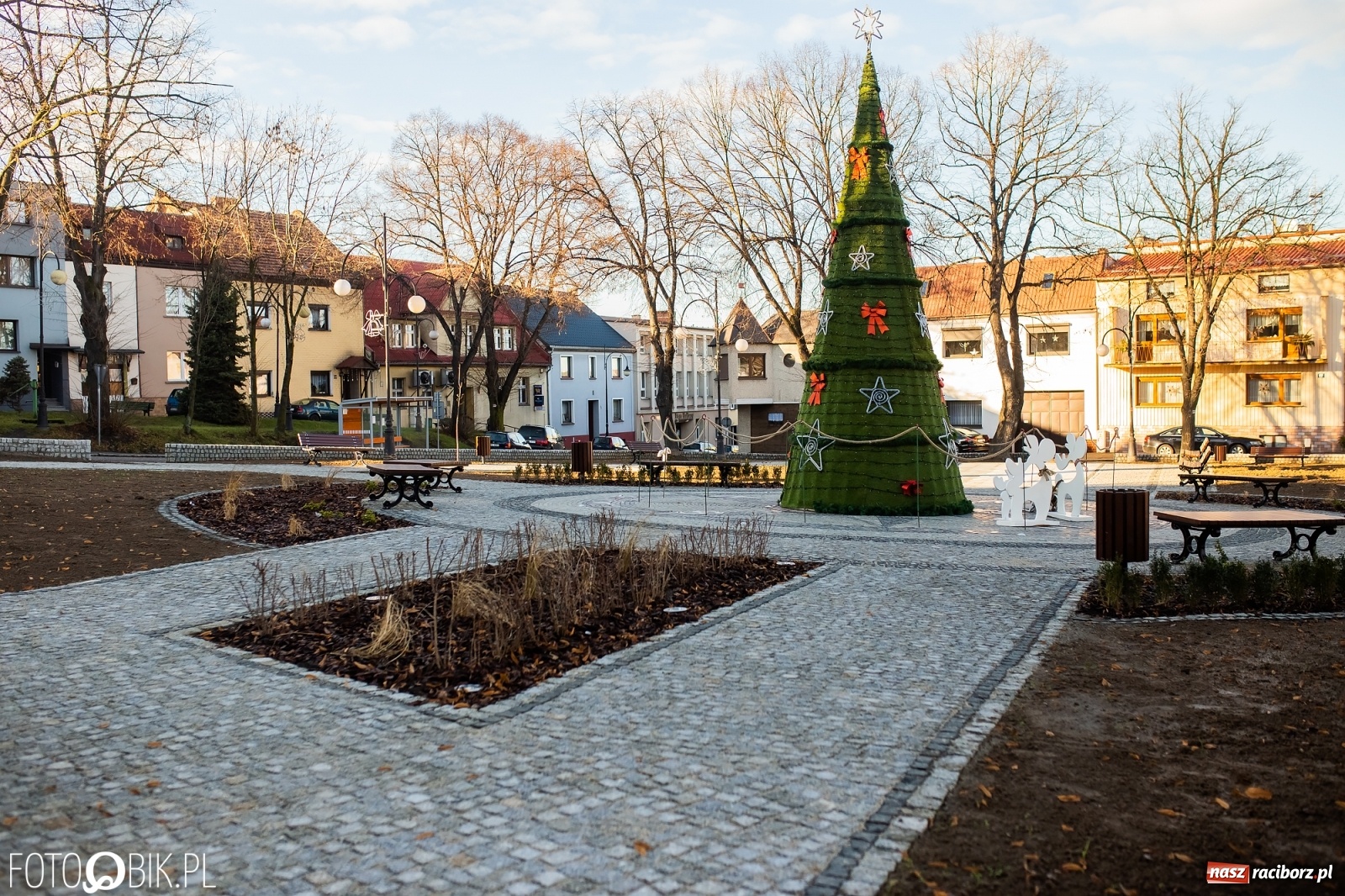 Zdjęcie w galerii na portalu naszraciborz.pl: Nowy rynek w Krzanowicach z lotu ptaka [FOTO]  wiadomości z regionu