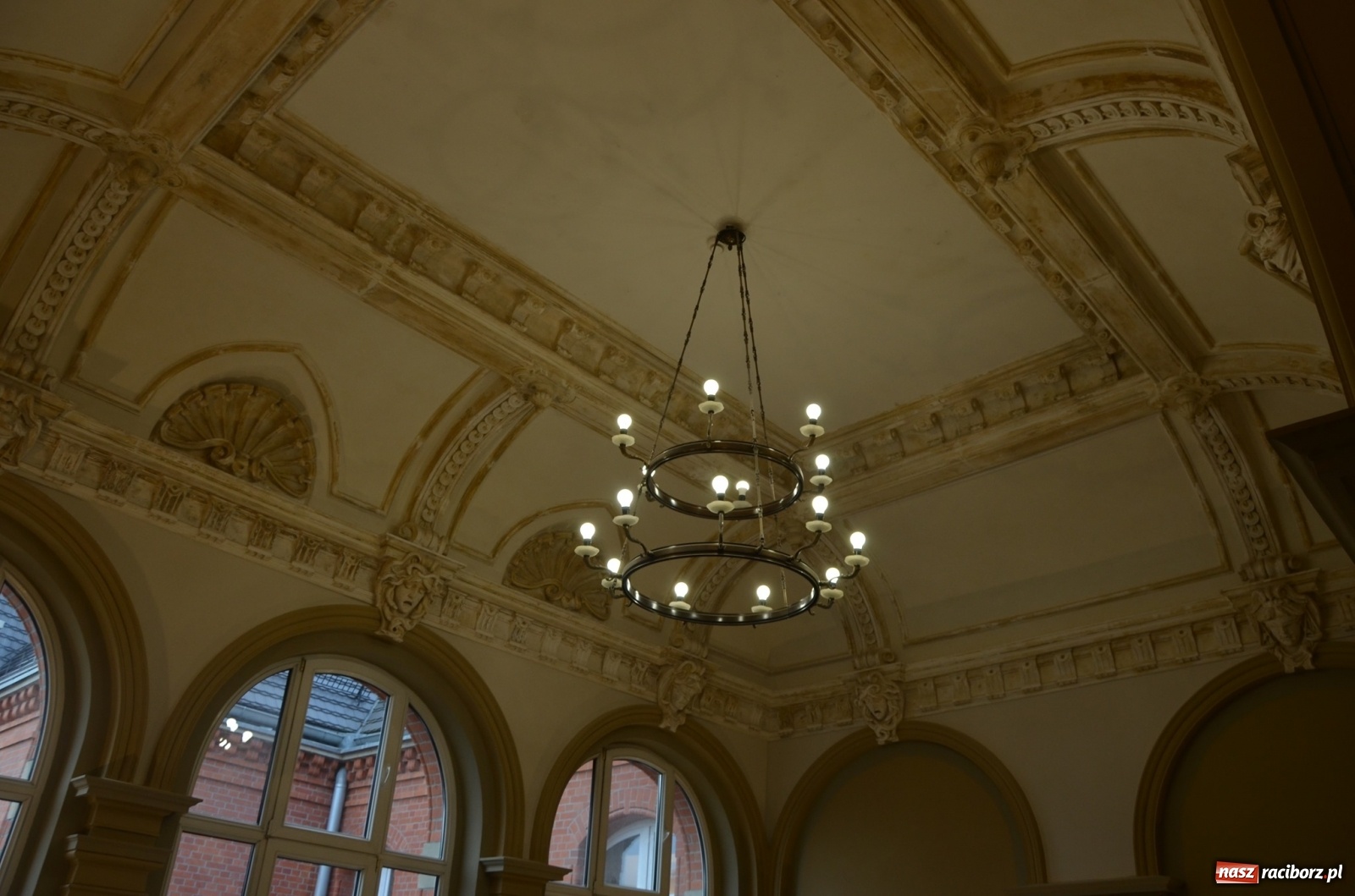 Zdjęcie w galerii na portalu naszraciborz.pl: Tak wyglądają wnętrza odnowionego dawnego sądu krajowego  wiadomości z regionu