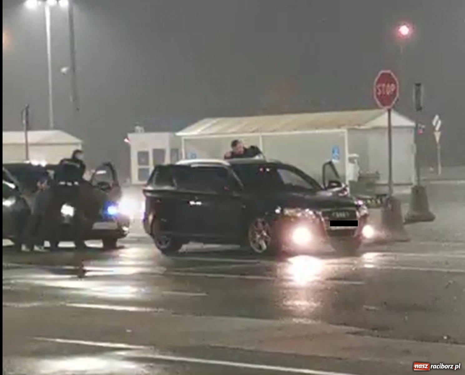 Zdjęcie w galerii na portalu naszraciborz.pl: Racibórz. Wieczorny pościg policji za kierowcą audi [FOTO] wiadomości z regionu