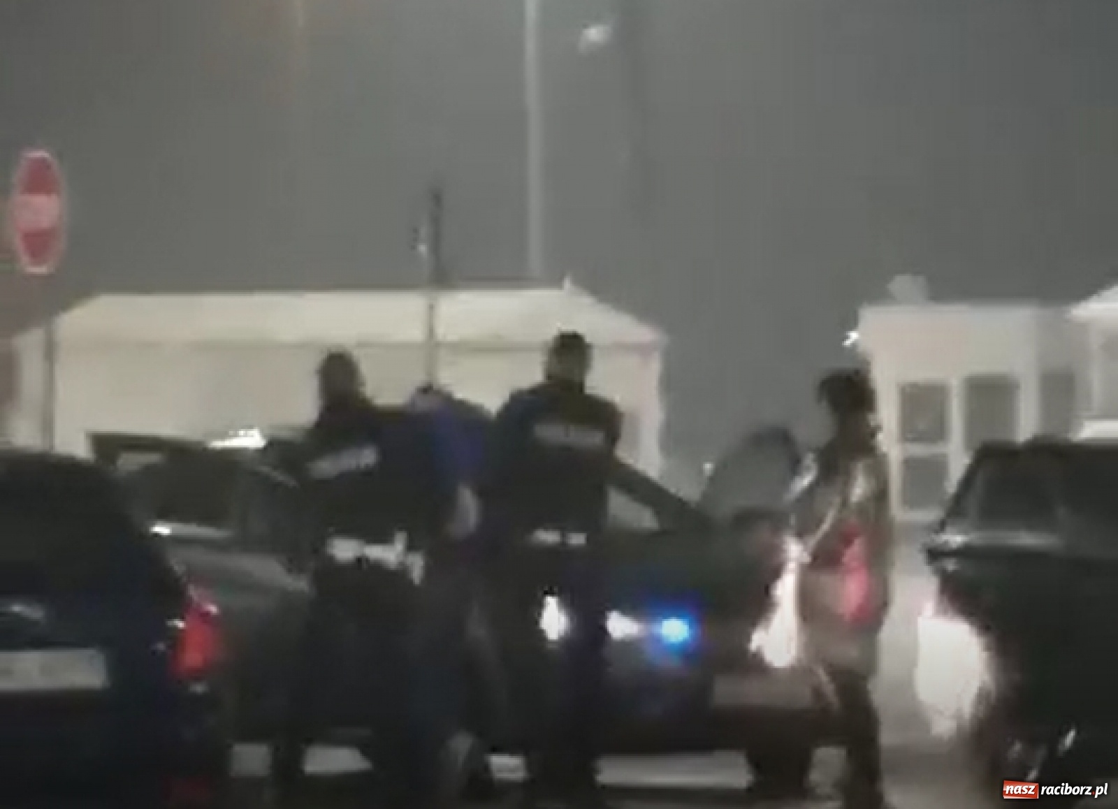 Zdjęcie w galerii na portalu naszraciborz.pl: Racibórz. Wieczorny pościg policji za kierowcą audi [FOTO] wiadomości z regionu