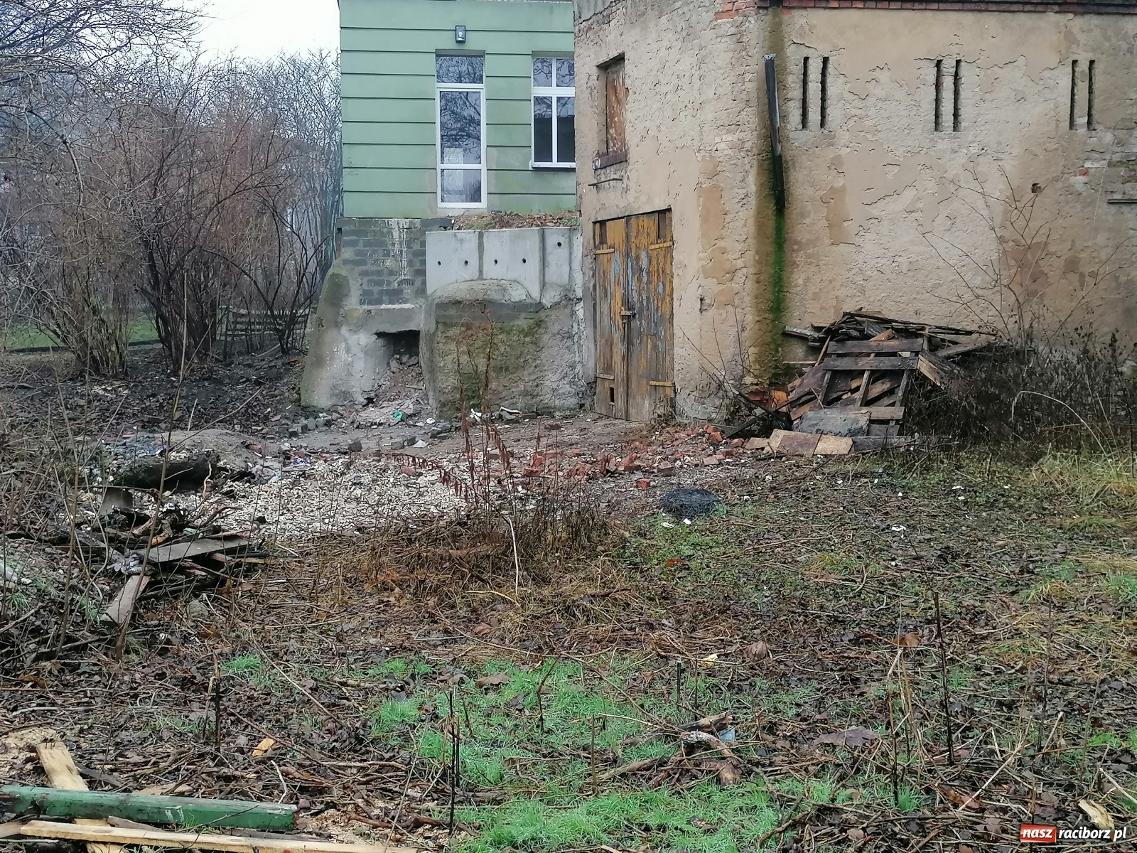 Zdjęcie w galerii na portalu naszraciborz.pl: Jest reakcja właścicieli kamienicy przy Drzymały [FOTO] wiadomości z regionu