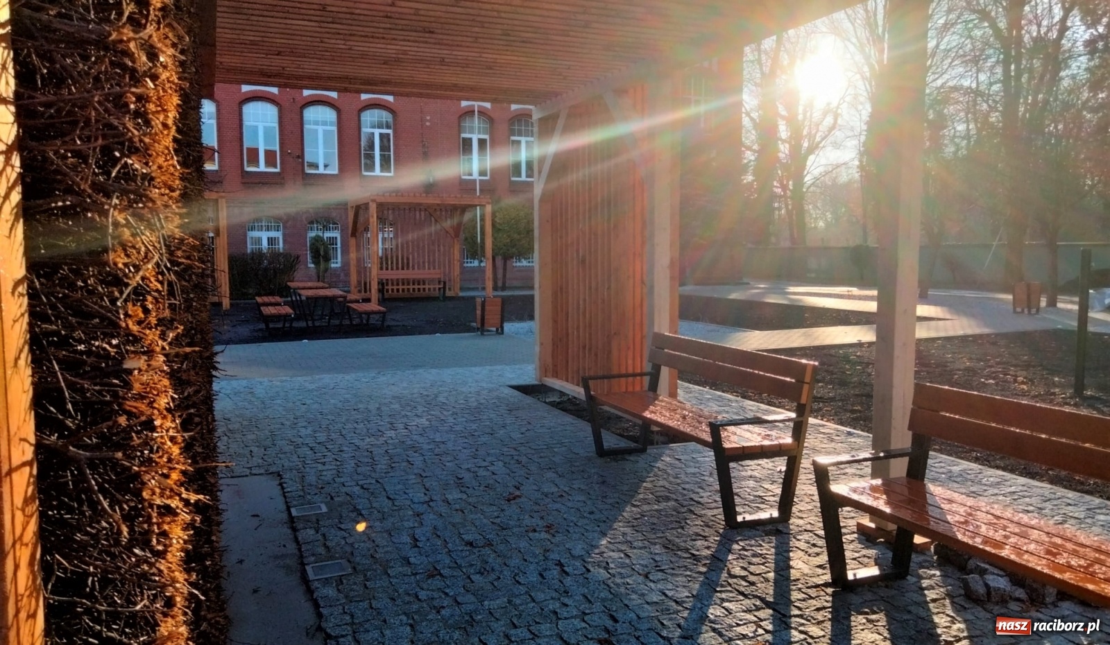 Zdjęcie w galerii na portalu naszraciborz.pl: Racibórz ma pierwszą tężnię solankową. W planach druga wiadomości z regionu