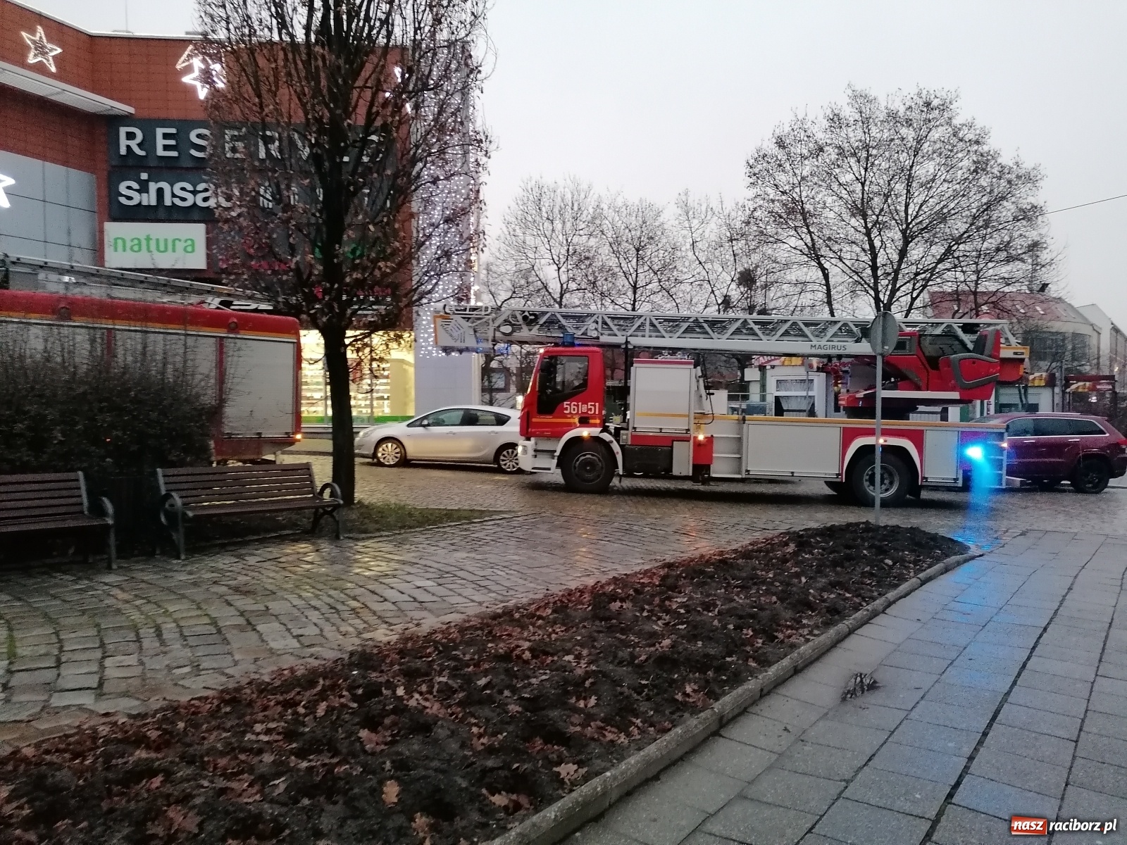 Zdjęcie w galerii na portalu naszraciborz.pl: Raport 998. Próba samobójcza na moście zamkowym wiadomości z regionu