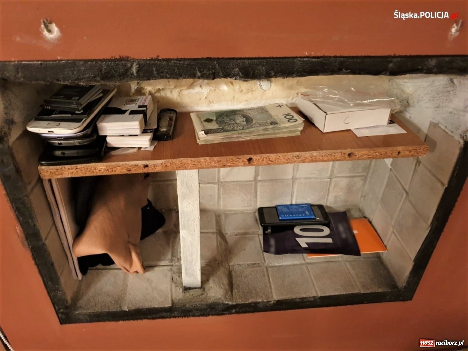 Zdjęcie w galerii na portalu naszraciborz.pl: Śląska policja rozbiła grupę cyberprzestępców  wiadomości z regionu