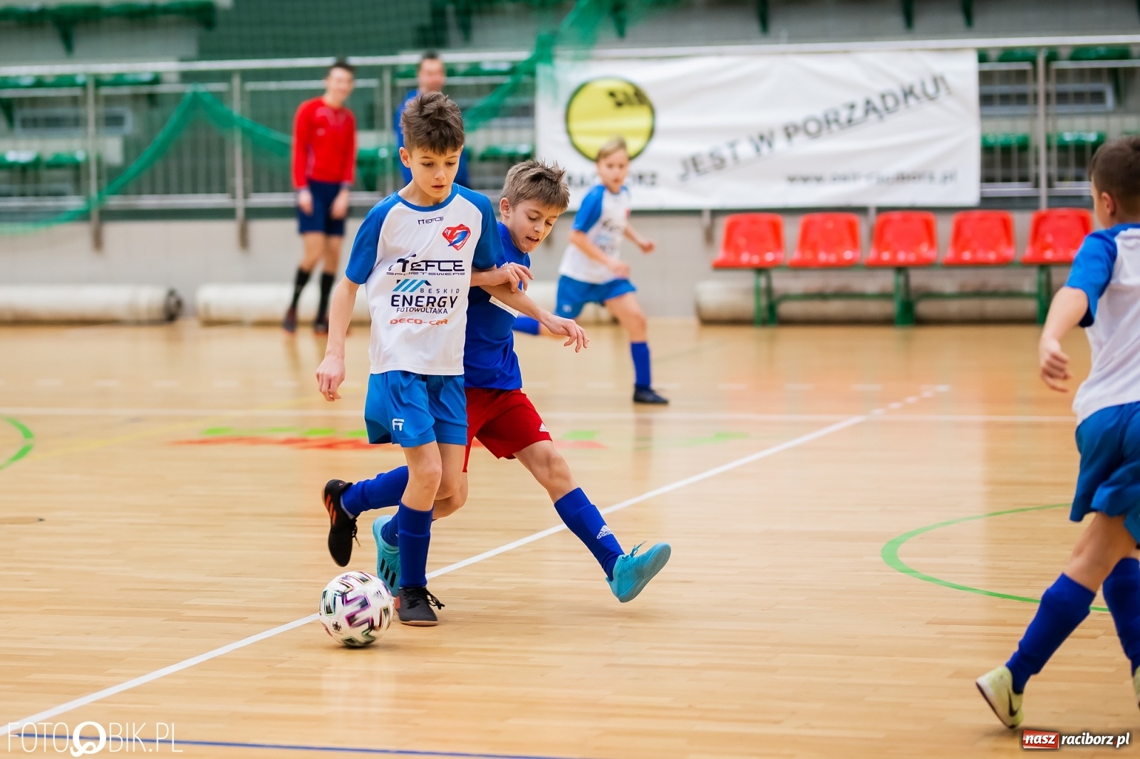 Zdjęcie w galerii na portalu naszraciborz.pl: Noworoczny Turniej Piłki Nożnej w Arenie Rafako wiadomości z regionu