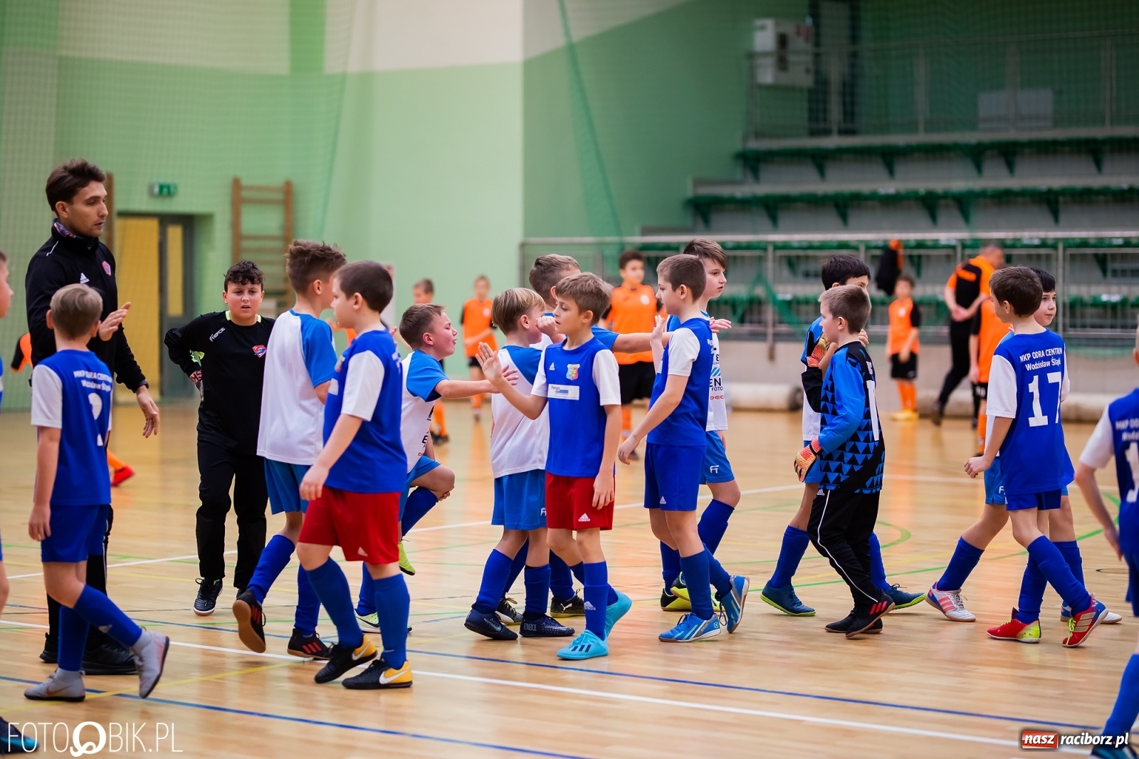 Zdjęcie w galerii na portalu naszraciborz.pl: Noworoczny Turniej Piłki Nożnej w Arenie Rafako wiadomości z regionu