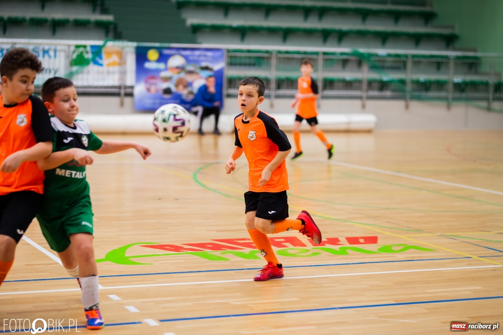 Zdjęcie w galerii na portalu naszraciborz.pl: Noworoczny Turniej Piłki Nożnej w Arenie Rafako wiadomości z regionu