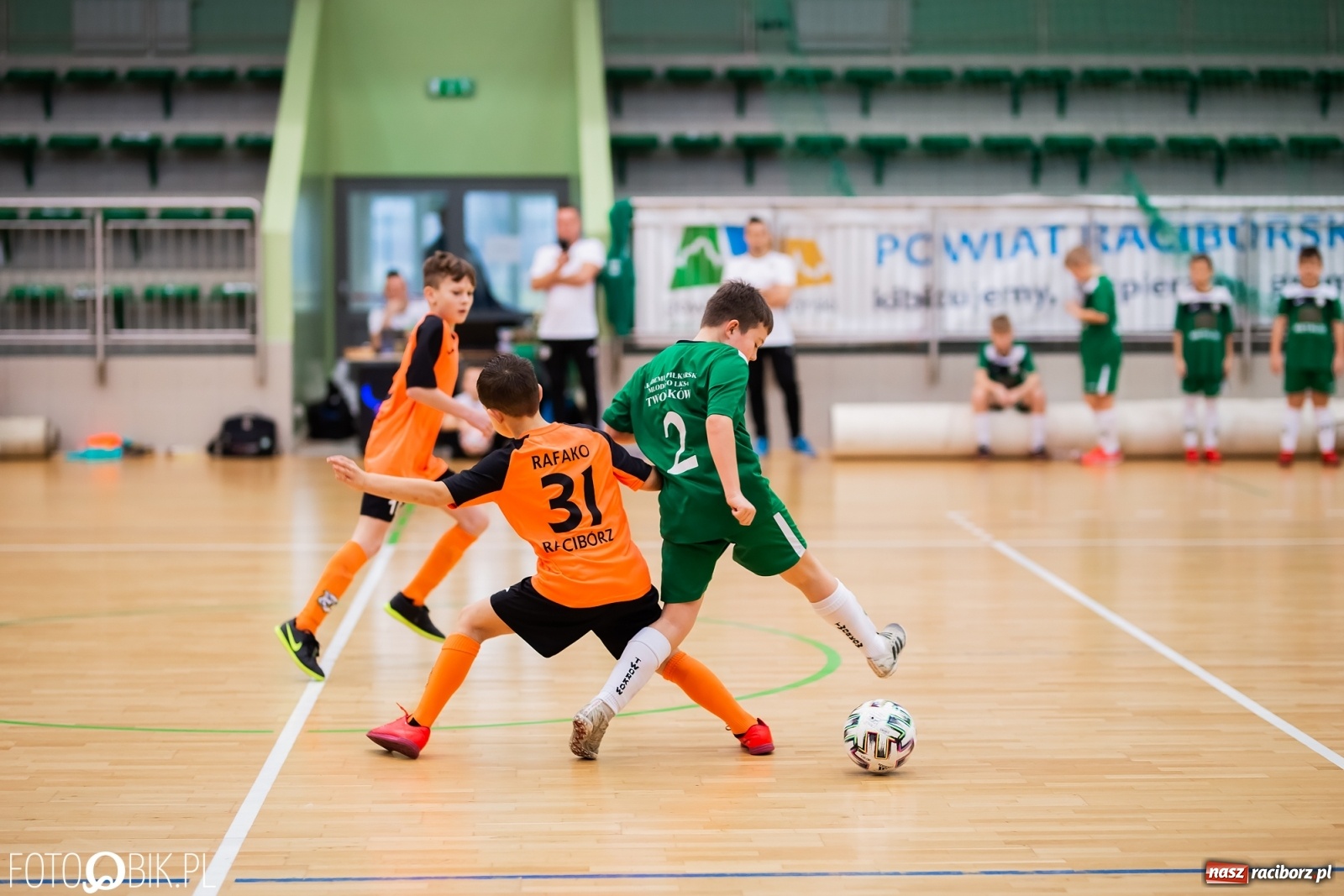 Zdjęcie w galerii na portalu naszraciborz.pl: Noworoczny Turniej Piłki Nożnej w Arenie Rafako wiadomości z regionu