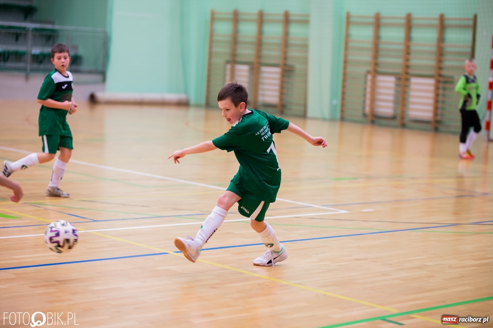 Zdjęcie w galerii na portalu naszraciborz.pl: Noworoczny Turniej Piłki Nożnej w Arenie Rafako wiadomości z regionu