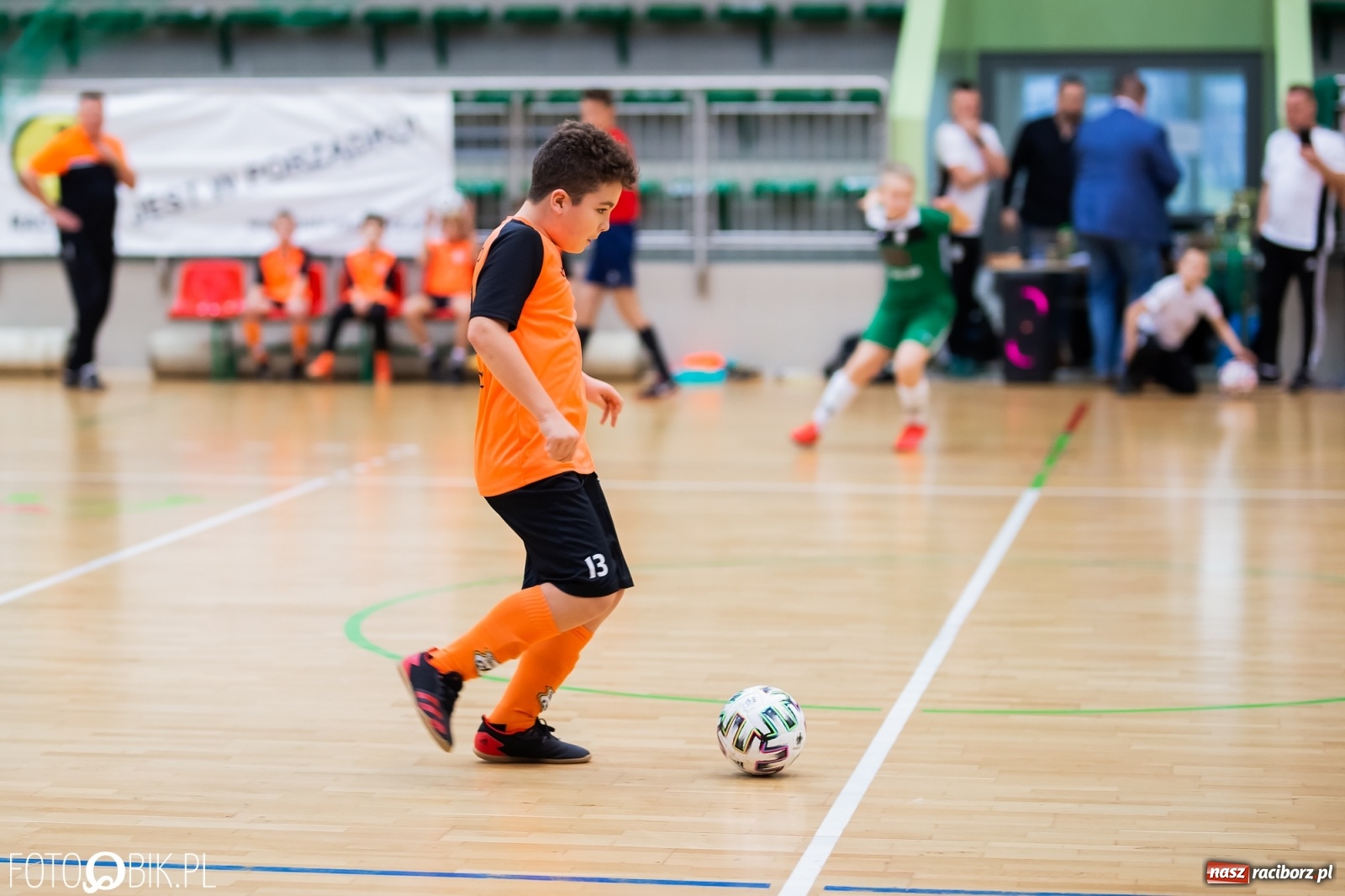 Zdjęcie w galerii na portalu naszraciborz.pl: Noworoczny Turniej Piłki Nożnej w Arenie Rafako wiadomości z regionu