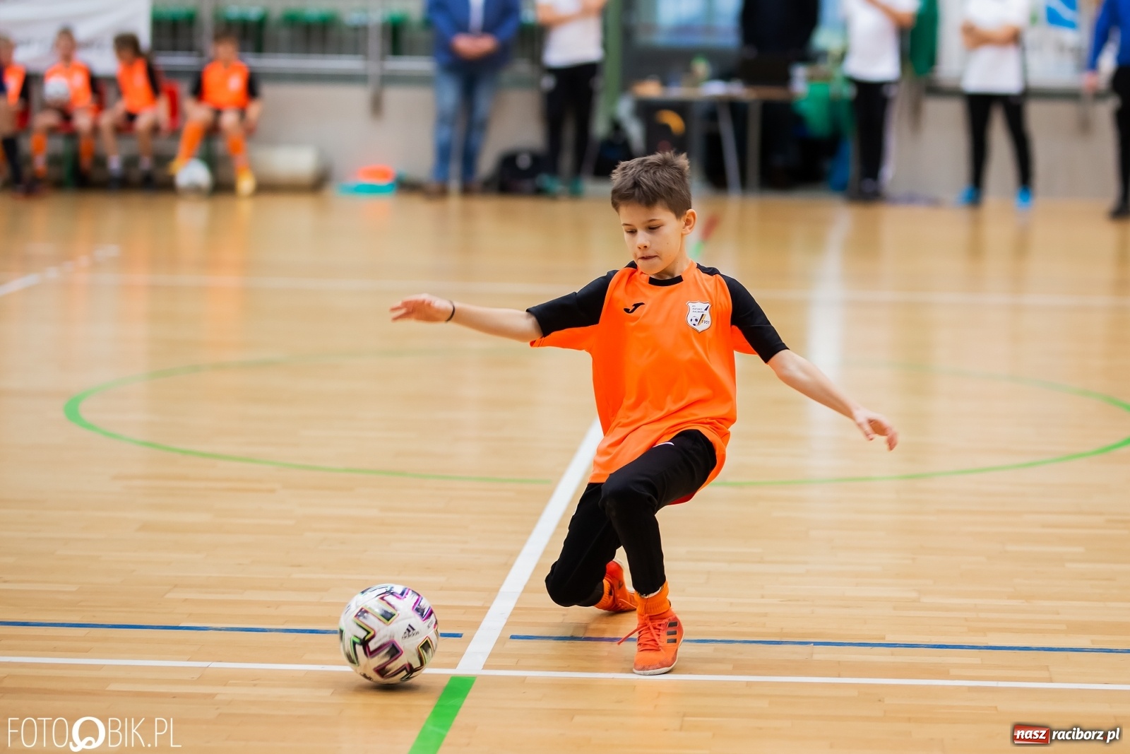 Zdjęcie w galerii na portalu naszraciborz.pl: Noworoczny Turniej Piłki Nożnej w Arenie Rafako wiadomości z regionu