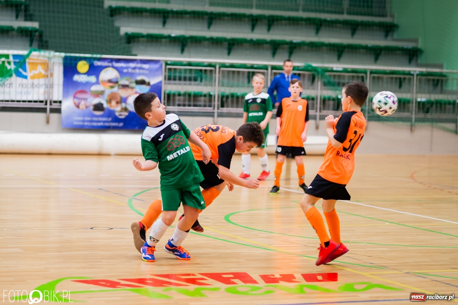 Zdjęcie w galerii na portalu naszraciborz.pl: Noworoczny Turniej Piłki Nożnej w Arenie Rafako wiadomości z regionu