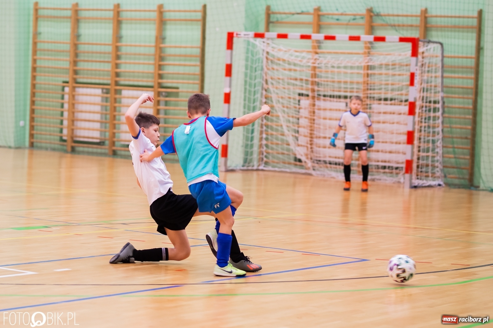 Zdjęcie w galerii na portalu naszraciborz.pl: Noworoczny Turniej Piłki Nożnej w Arenie Rafako wiadomości z regionu