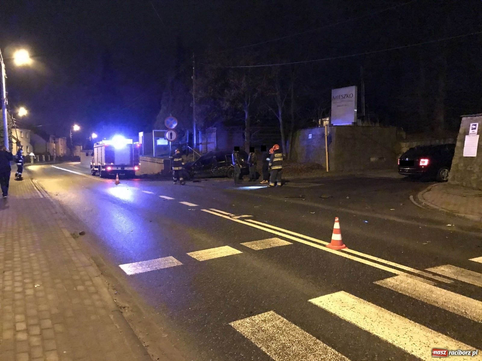 Zdjęcie w galerii na portalu naszraciborz.pl: Zderzenie volkswagena i fiata przy Mieszku [FOTO] wiadomości z regionu
