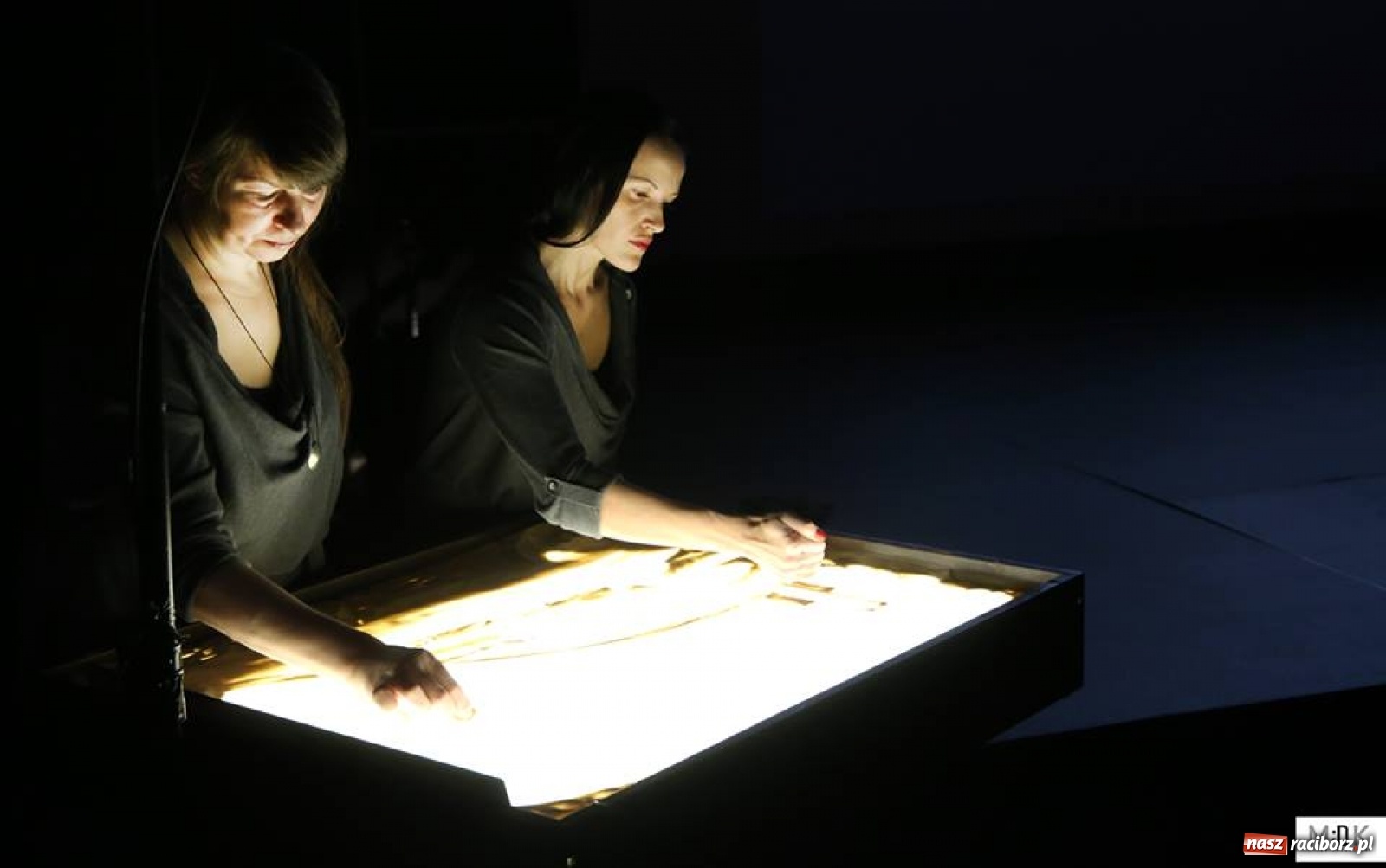 Zdjęcie w galerii na portalu naszraciborz.pl: GCK w Nędzy zaprasza na spektakl online wiadomości z regionu