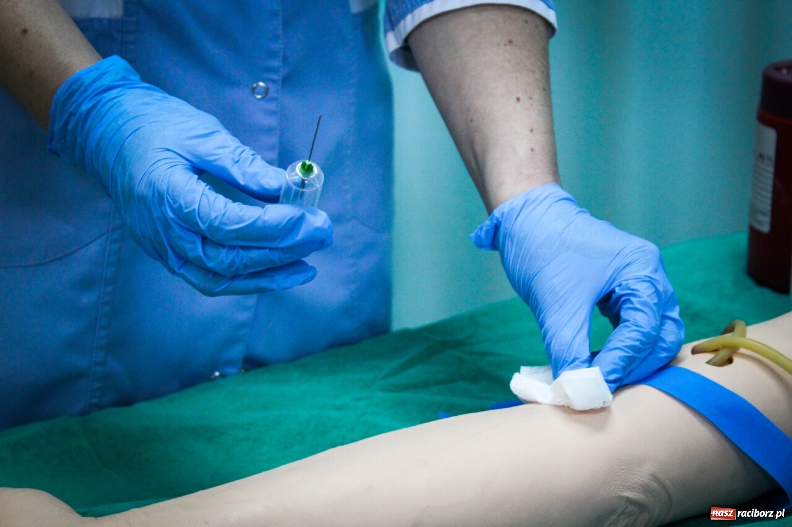 Zdjęcie w galerii na portalu naszraciborz.pl: Kształcenie pielęgniarek w PWSZ w Raciborzu wkracza w nowy wymiar wiadomości z regionu