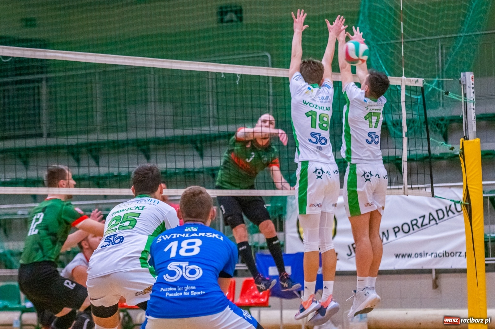 Zdjęcie w galerii na portalu naszraciborz.pl: Ważne trzy punkty siatkarzy AZS Rafako [FOTO i WIDEO] wiadomości z regionu